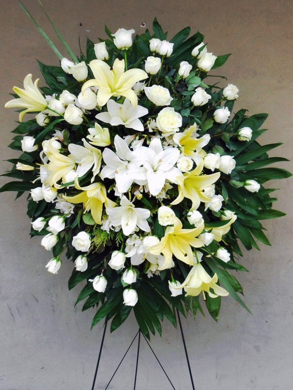 Tripie para funeral rosas blancas